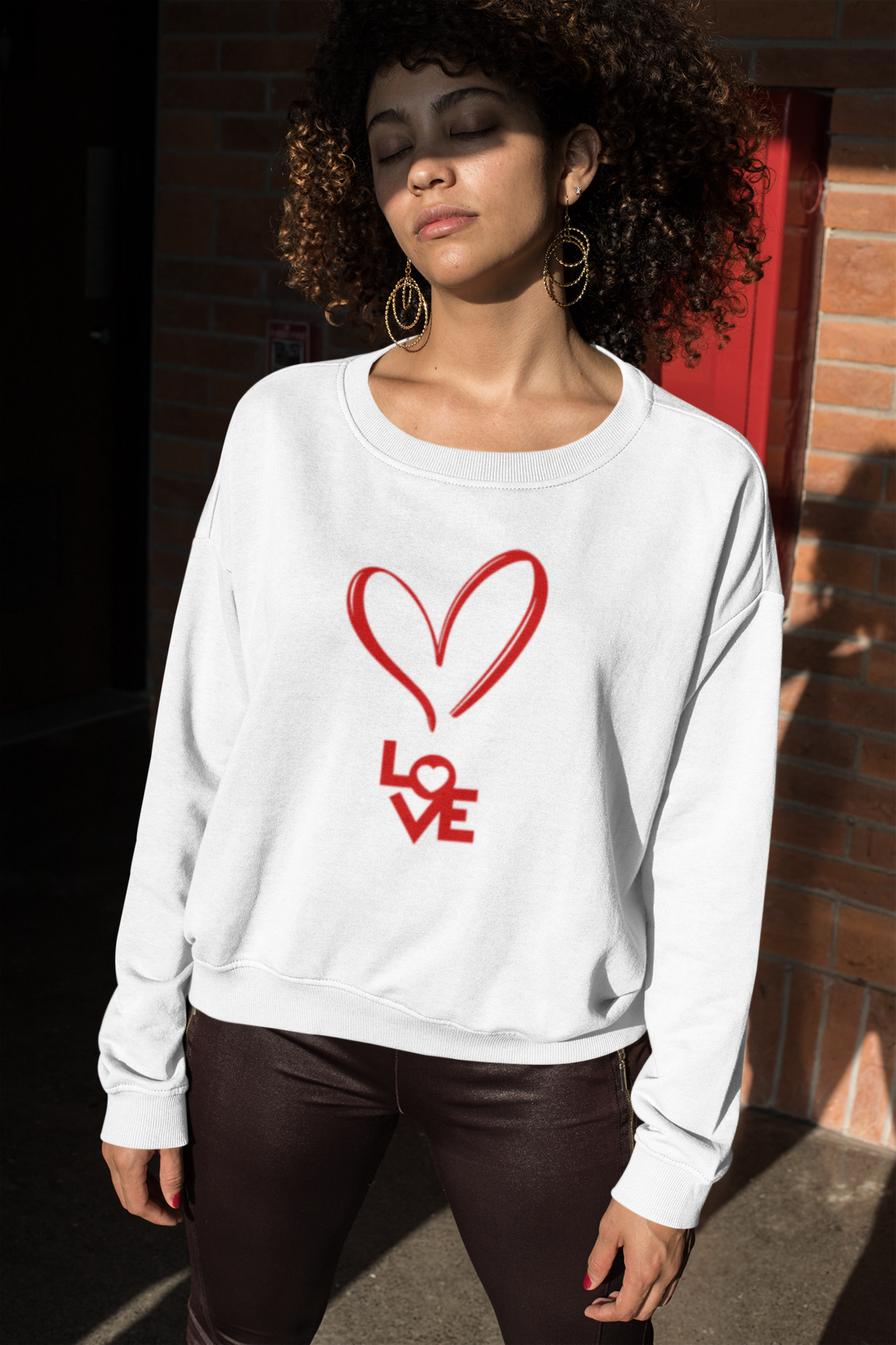 Love Women's Heavy Blend™ Crewneck Sweatshirt