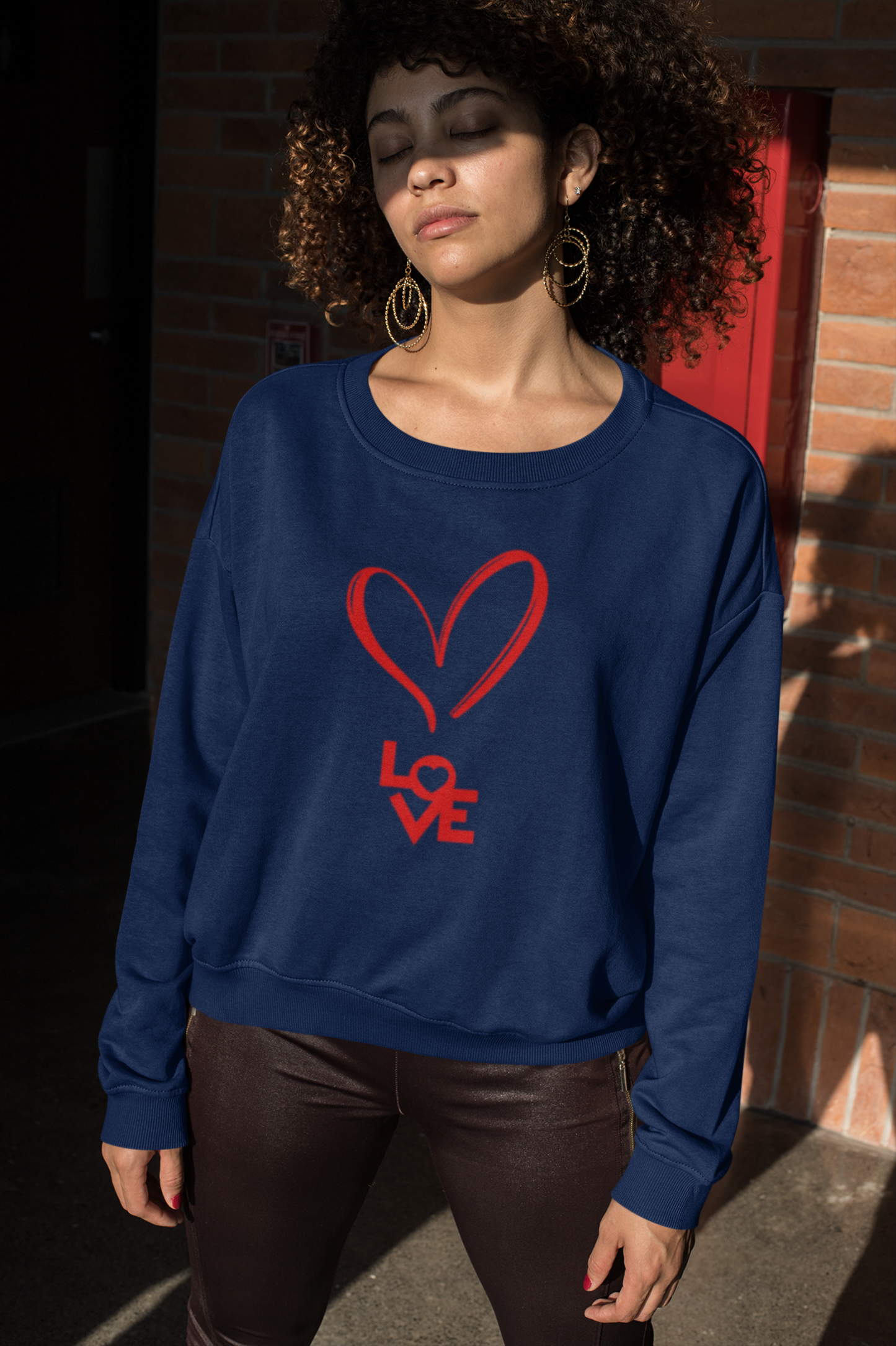 Love Women's Heavy Blend™ Crewneck Sweatshirt